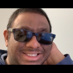 Meet your Posher, Francis